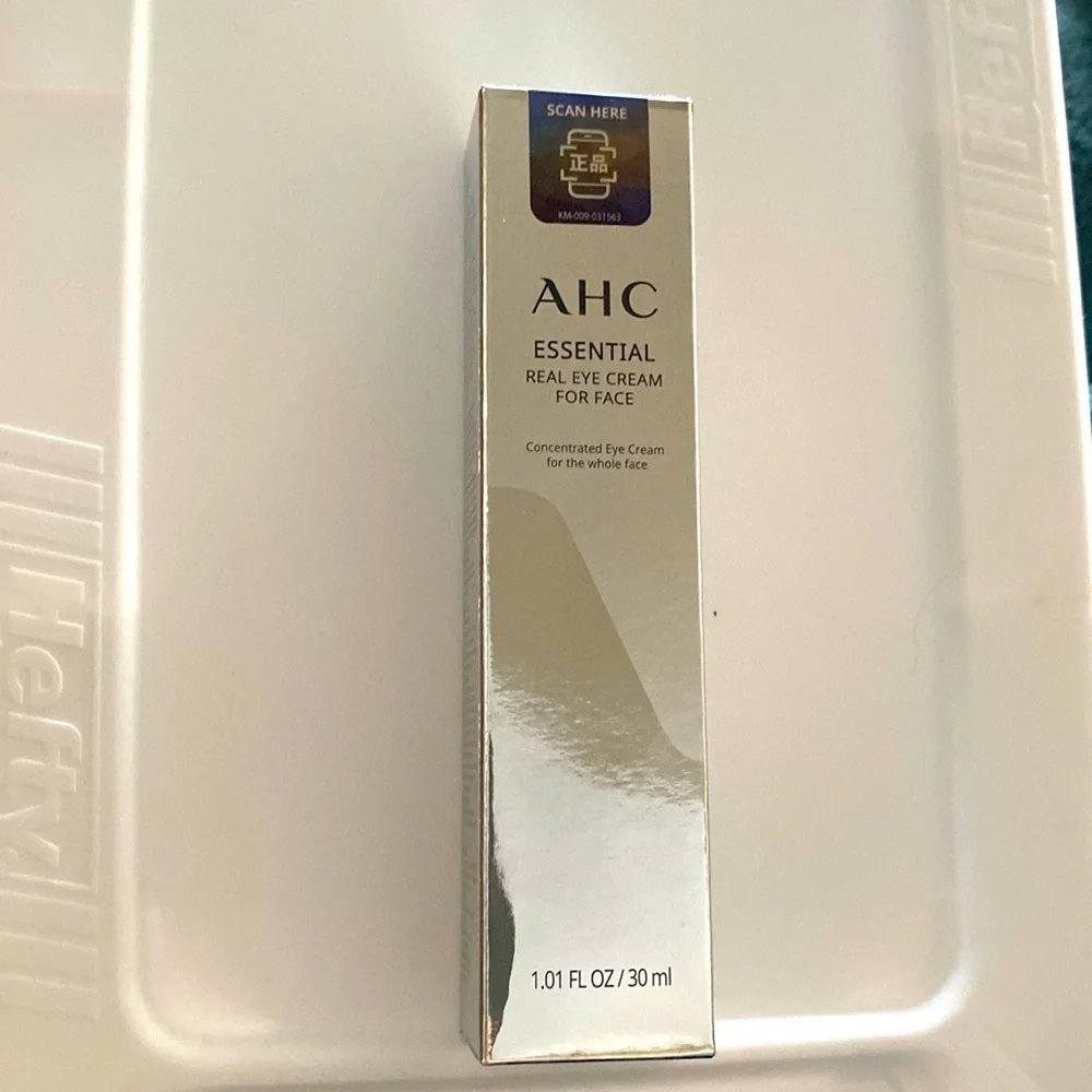 🆕 AHC ESSENTIAL Real Eye Cream 1.01 Fl Oz NIB & Sealed